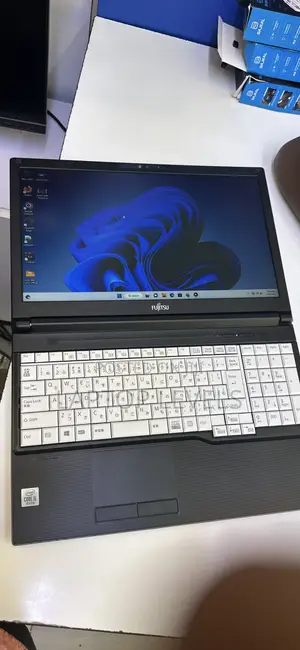 Laptop Fujitsu Lifebook A5510 8GB Intel Core i5 HDD 1T