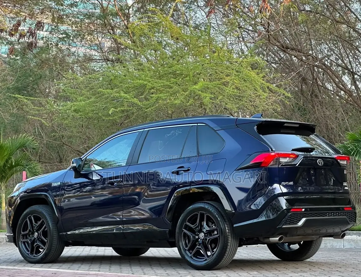 Toyota RAV4 2025 Blue