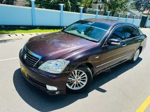 Toyota Crown Royale 2005 Gray