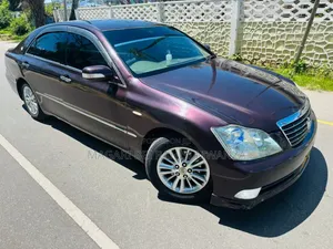 Toyota Crown Royale 2005 Gray