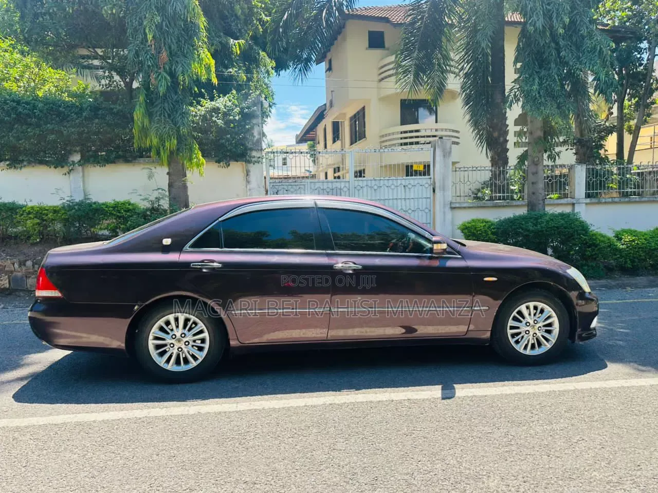 Toyota Crown Royale 2005 Gray