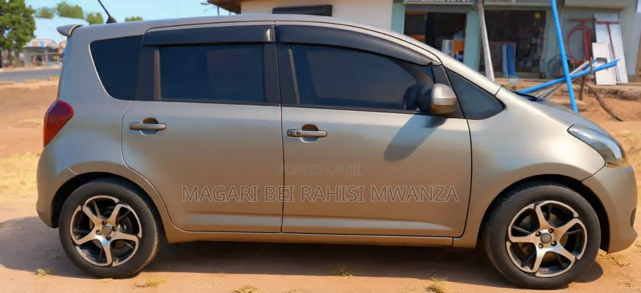 Toyota Ractis 2006 Gray