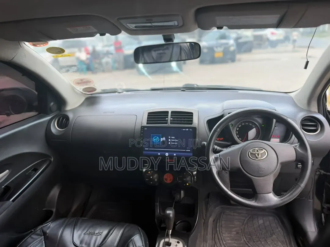 Toyota IST 2005 Black