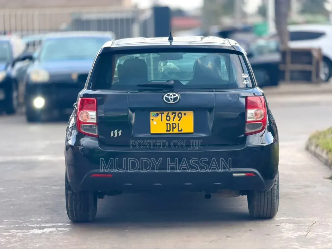 Toyota IST 2005 Black