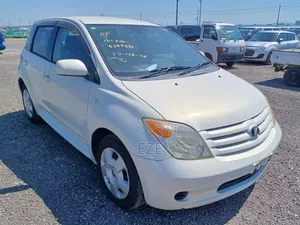 Toyota IST 2006 White