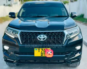 Toyota Land Cruiser Prado 2010 Black