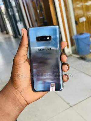 Samsung Galaxy S10e 128 GB Black