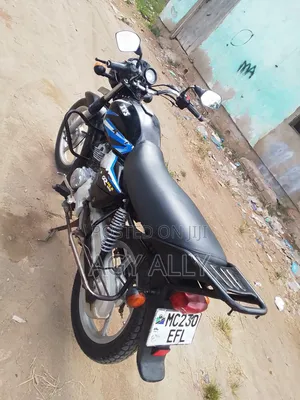 TVS HLX 125 2023 Black
