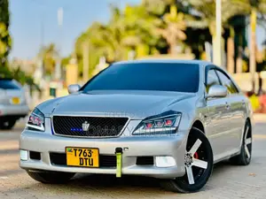 Toyota Crown Royale 2005 Silver