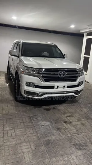 Toyota Land Cruiser 2003 White