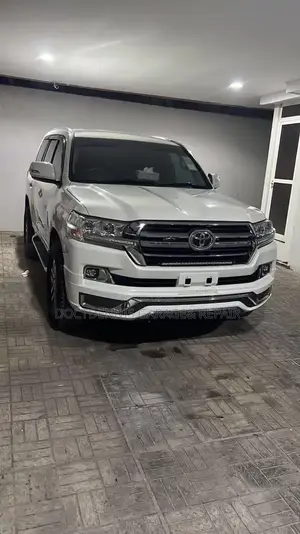 Toyota Land Cruiser 2003 White