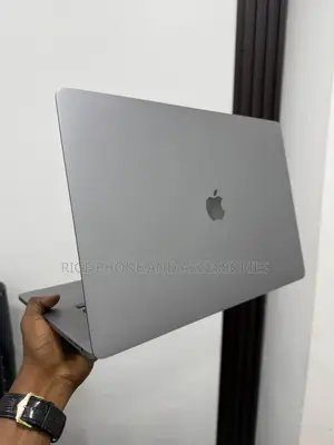 Laptop Apple MacBook Pro 2019 16GB Intel Core i9 SSD 1T