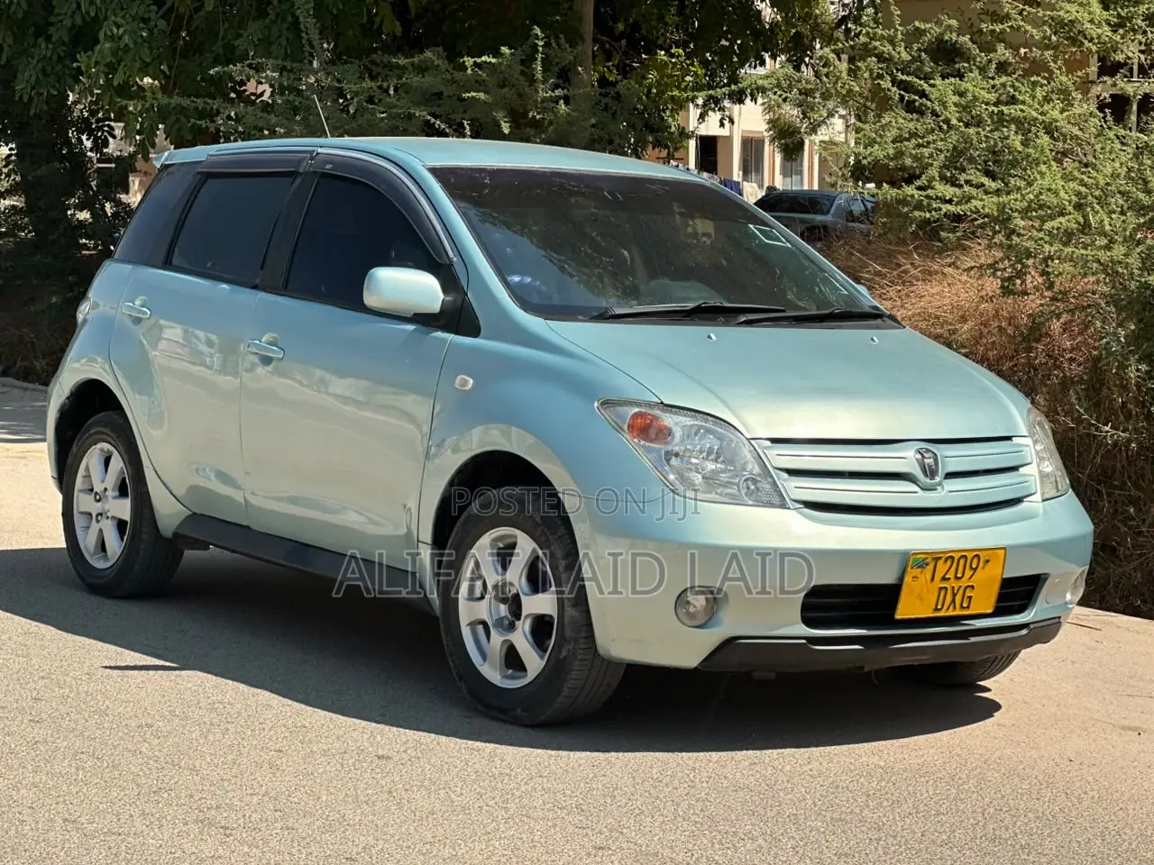Toyota IST 2004 Silver