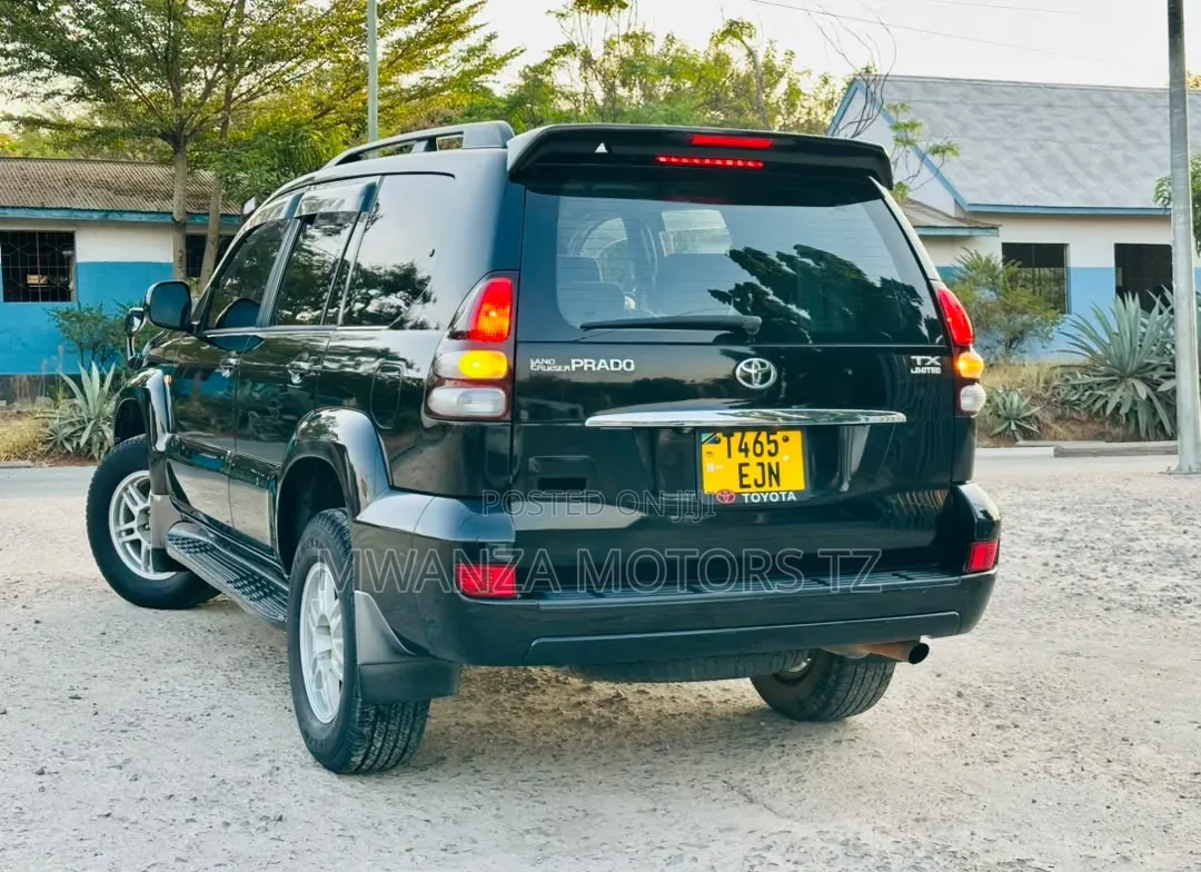 Toyota Land Cruiser Prado 2005 Black