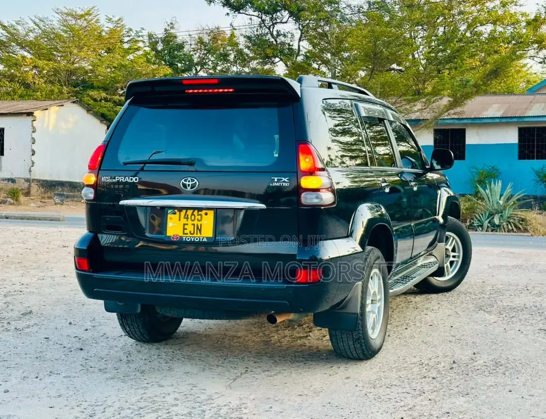 Toyota Land Cruiser Prado 2005 Black