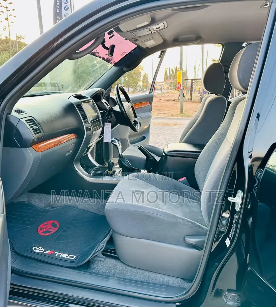 Toyota Land Cruiser Prado 2005 Black