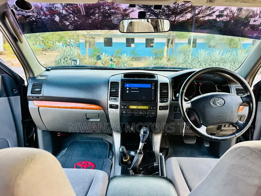 Toyota Land Cruiser Prado 2005 Black