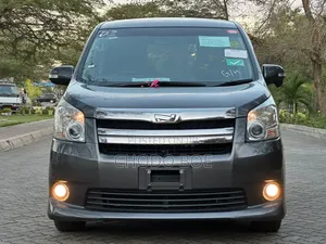 Toyota Noah 2008 Gray