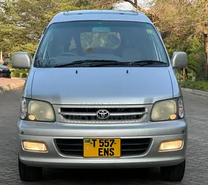 Toyota Noah 2001 Silver