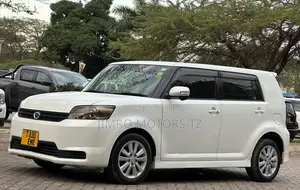 Toyota Corolla Rumion 2012 White