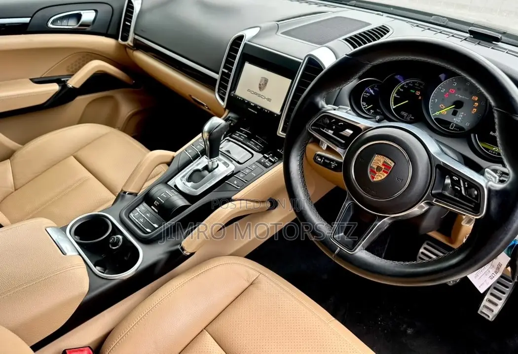 Porsche Cayenne 2016 Black