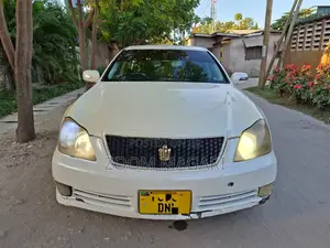 Toyota Crown 2003 White