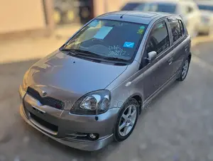 Toyota Vitz 2003 Ivory