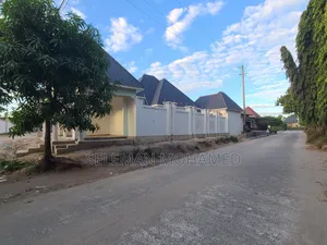 Furnished 3bdrm House in Biriani Real Estate, Chamazi for sale
