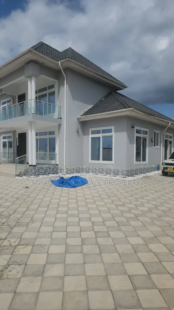 4bdrm House in Mabwepande, Magomeni for rent