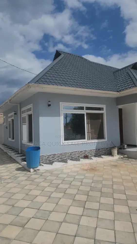 4bdrm House in Mabwepande, Magomeni for rent