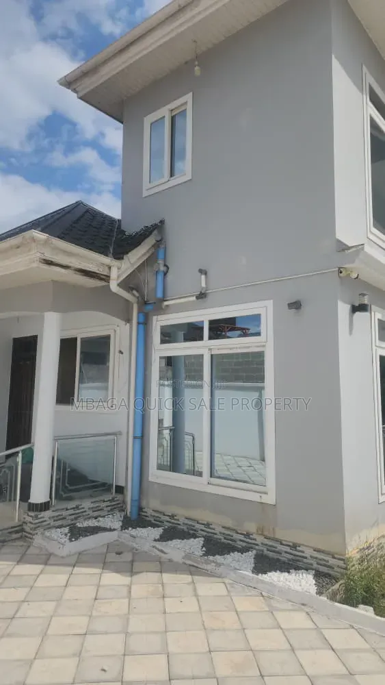 4bdrm House in Mabwepande, Magomeni for rent