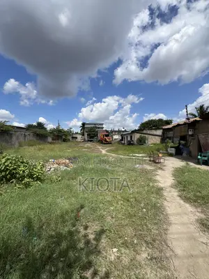 Yard for Rent Makumbusho