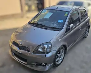 Toyota Vitz 2003 Gray