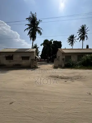 Ununio Upper Land