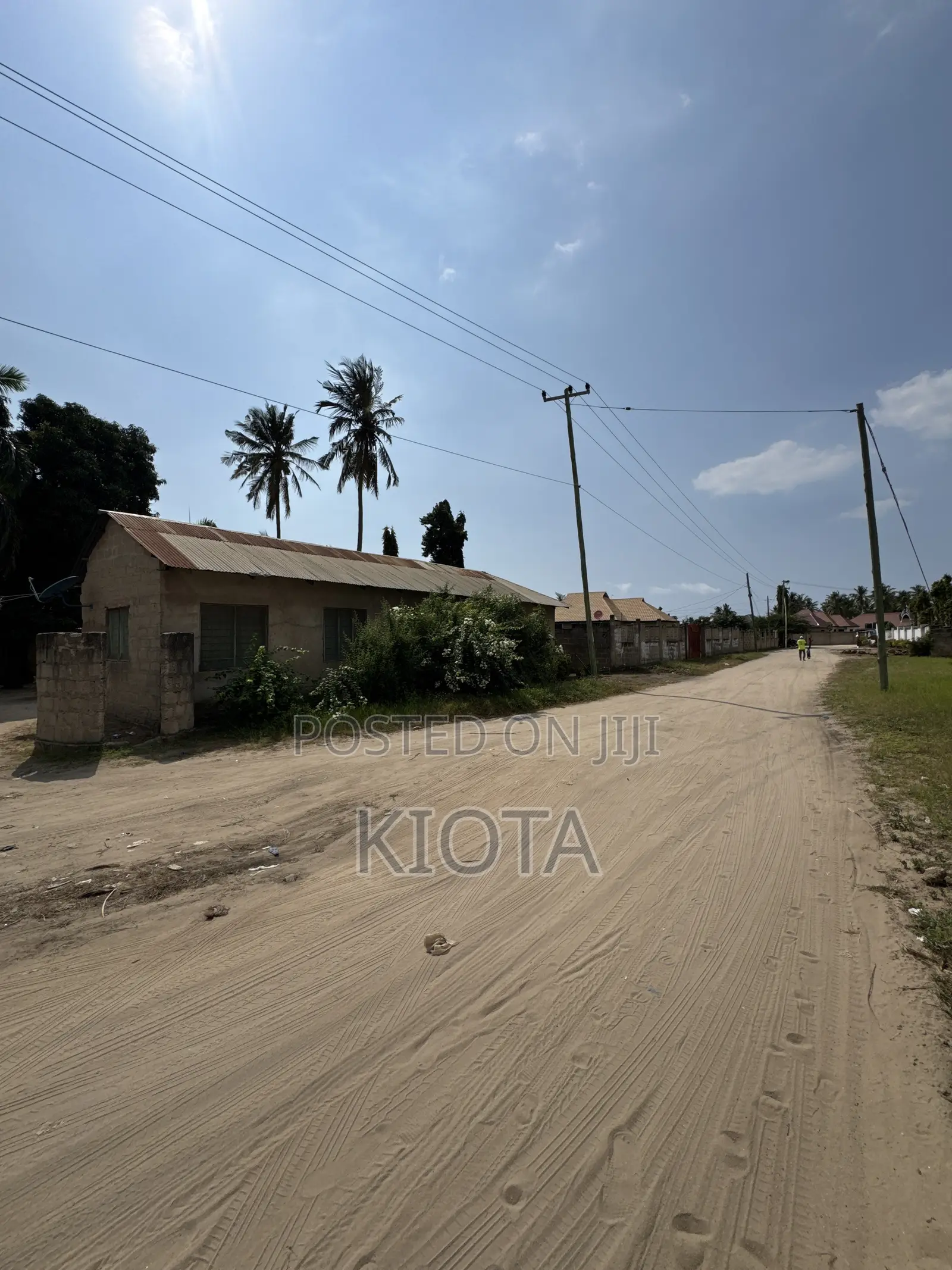 Ununio Upper Land