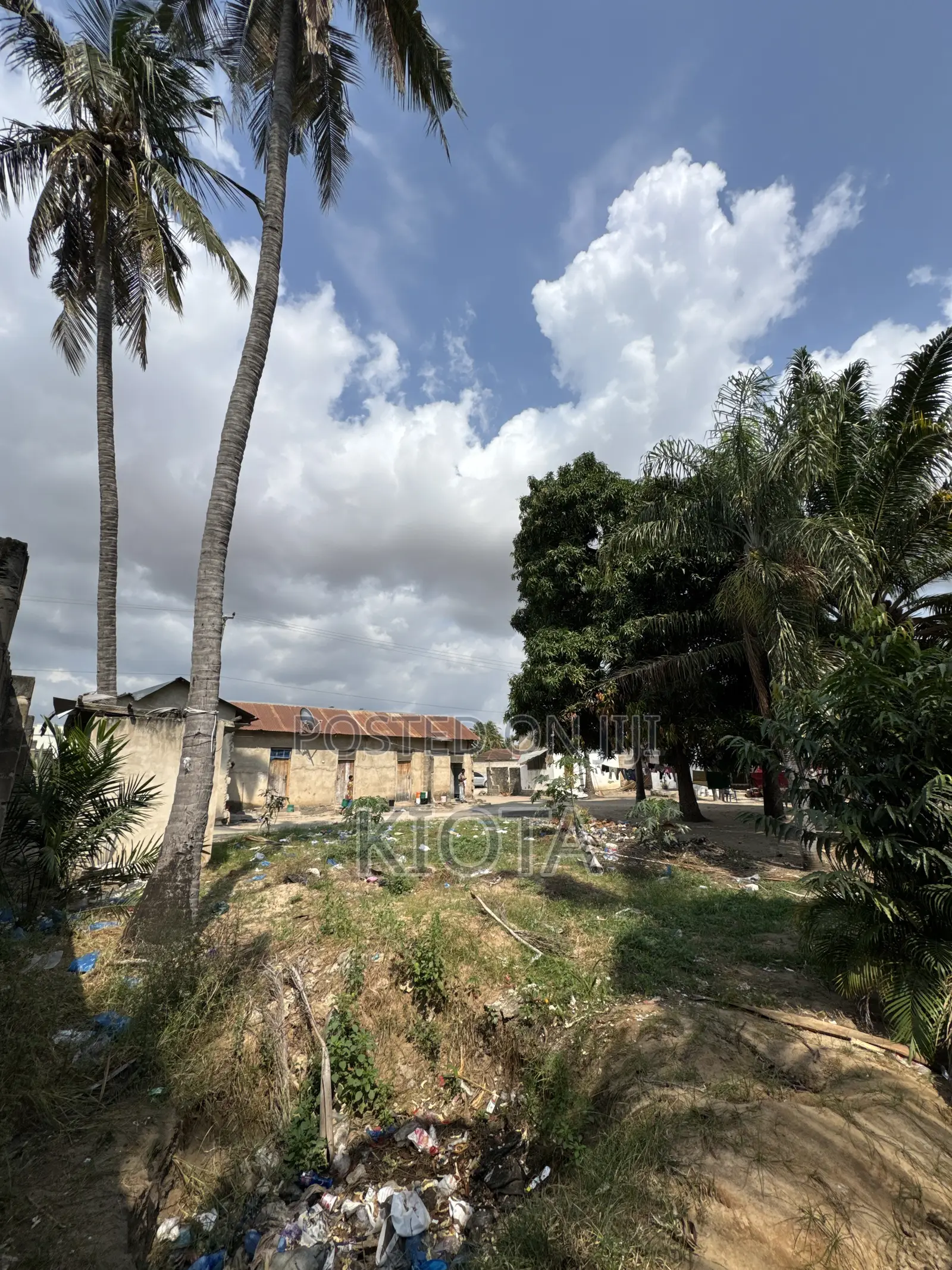 Ununio Upper Land