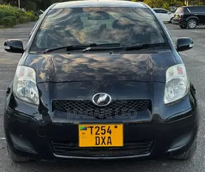 Toyota Vitz 1.5 FWD 5dr 2008 Black