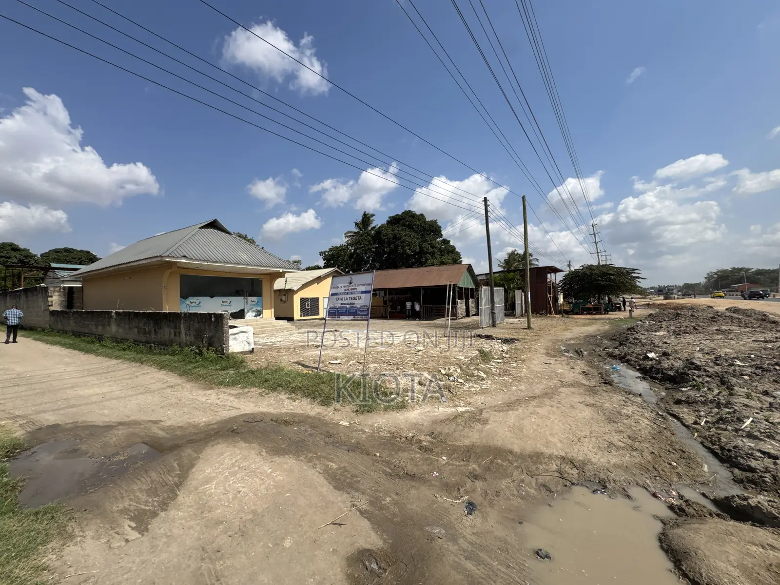Tegeta Dawasa Main Road