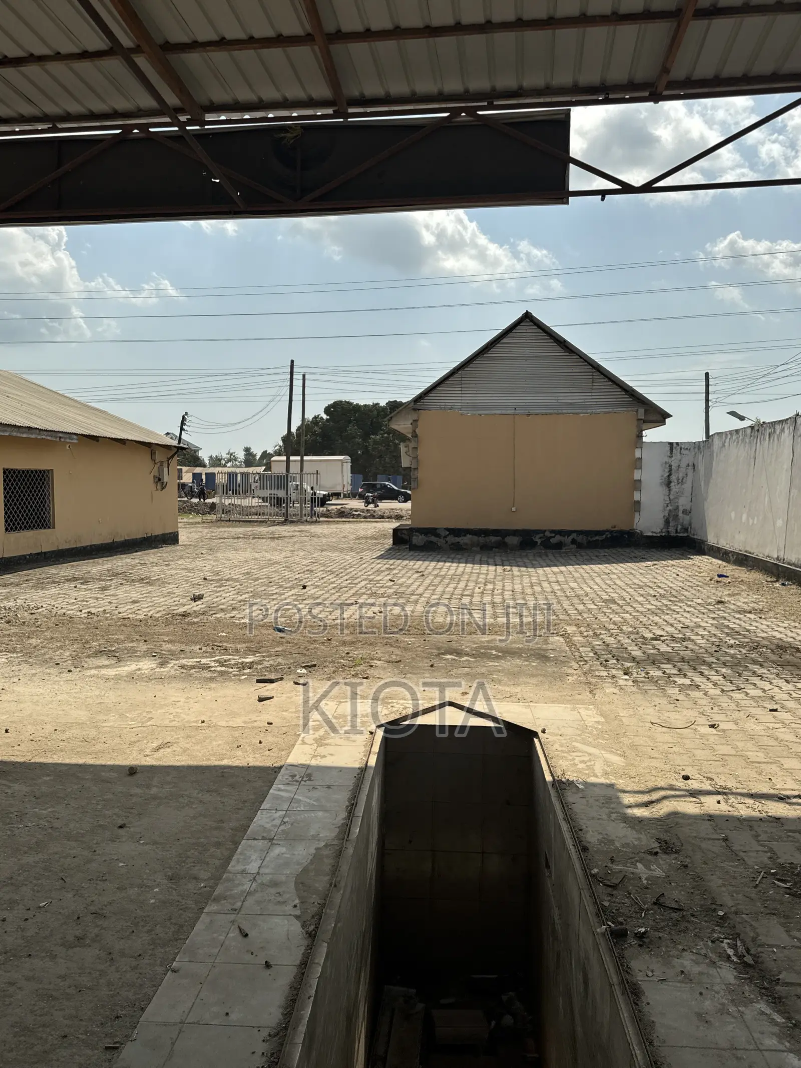 Tegeta Dawasa Main Road