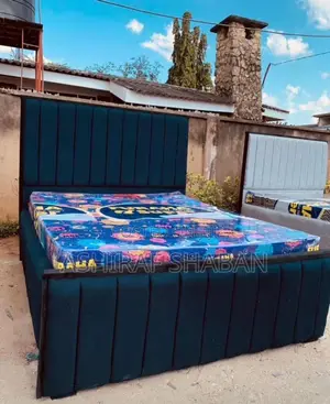 Bed Sofa Ya Kisasa - TSh 210,000