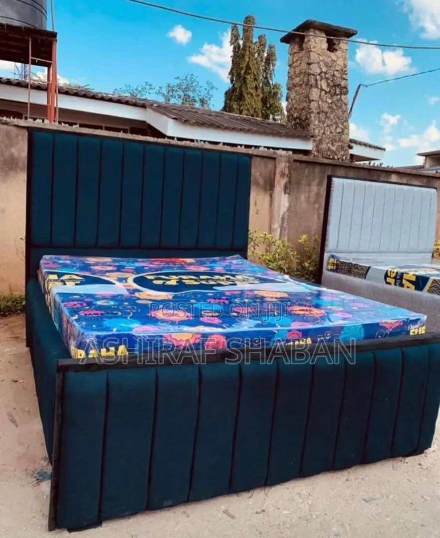 Bed Sofa Ya Kisasa - TSh 210,000