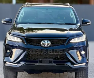 Toyota Fortuner 2018 Black