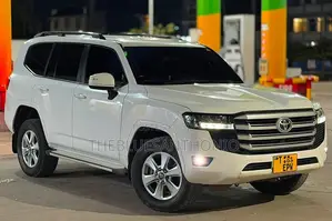 Toyota Land Cruiser 2024 White