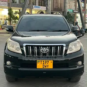 Toyota Land Cruiser 2010 Black