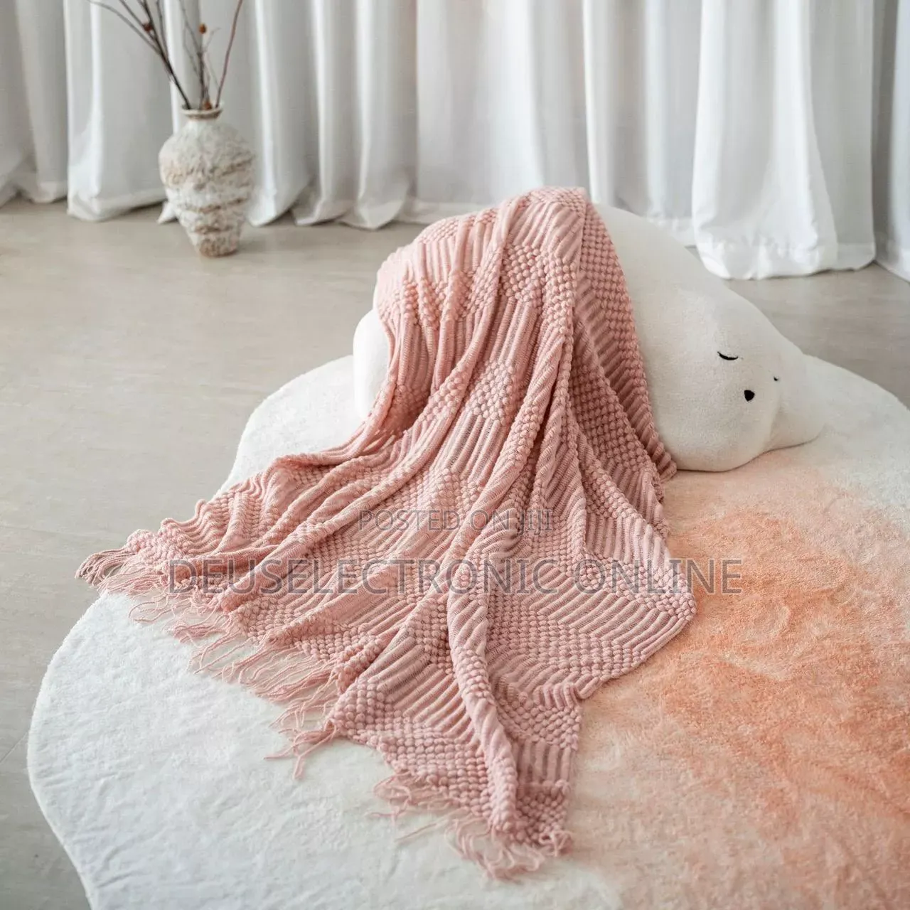 Throw Blanket Reja
