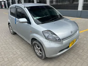 Toyota Passo 2004 Silver