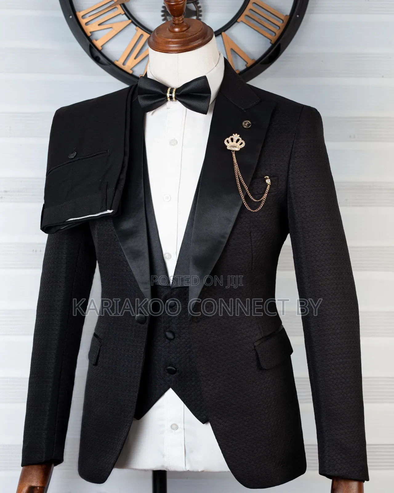 ​Exclusive Black Textured Tuxedo 3-Piece Slim Suit