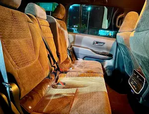 Toyota Land Cruiser LC300 2024 White