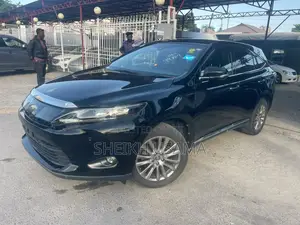 Toyota Harrier 2.0 2016 Black