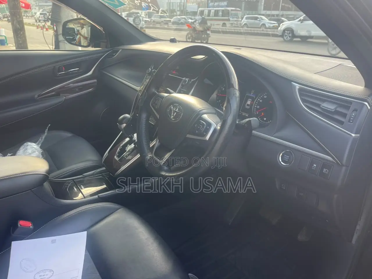 Toyota Harrier 2.0 2016 Black